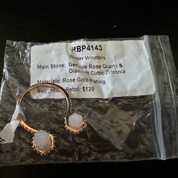 BP Winter Wonders Ring (RBP 4143) - Picture 9 of 10